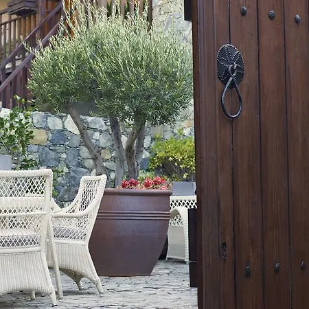 فندق كاسال بانايوتيس 4*