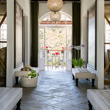 كاسال بانايوتيس فندق 4*