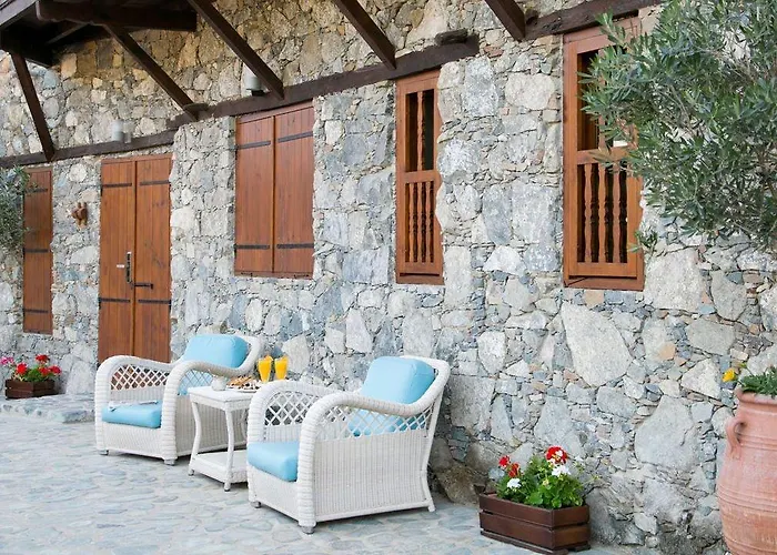 Casale Panayiotis מלון 4*