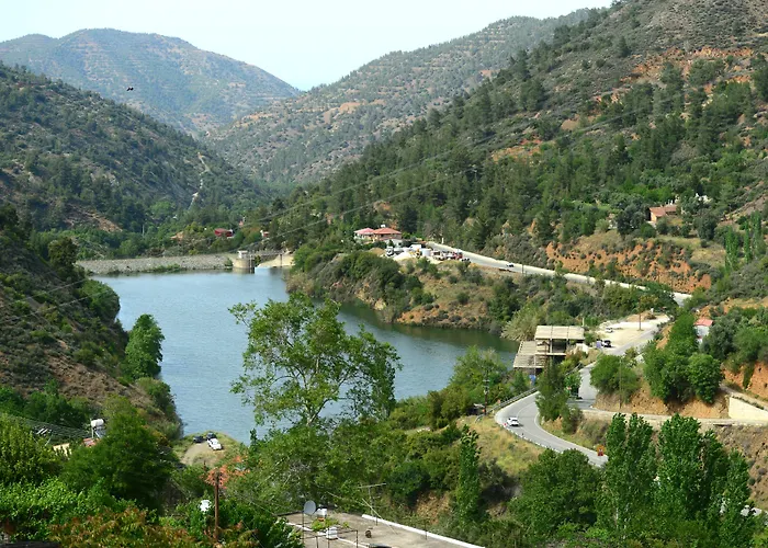 Casale Panayiotis מלון 4*