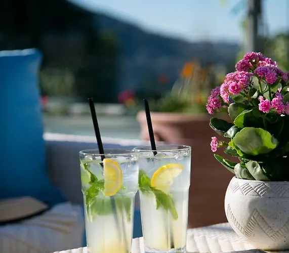 Casale Panayiotis מלון 4*