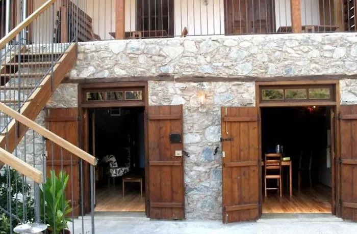 Casale Panayiotis 4* קאלופאנאיוטיס